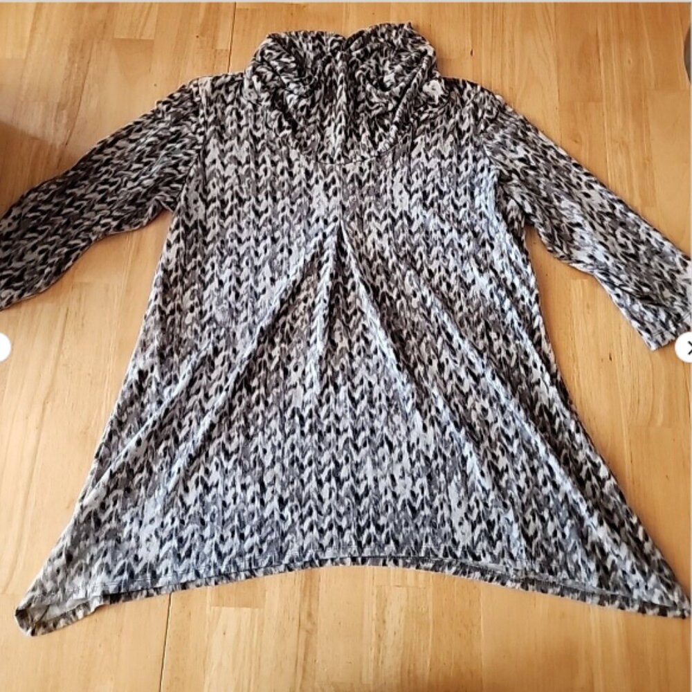 Roz & Ali Woman Size 1x 3/4 Sleeve Mock Turtleneck Grey Black White Sparkle